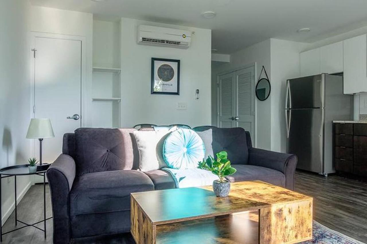 Frontdesk Fairfax Flats West End Nashville Rum bild